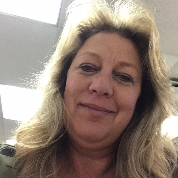 Meet your Posher, Tina - Picture 1 of 1